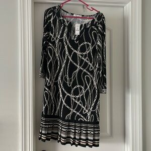 Gorgeous White House Black Market Dress